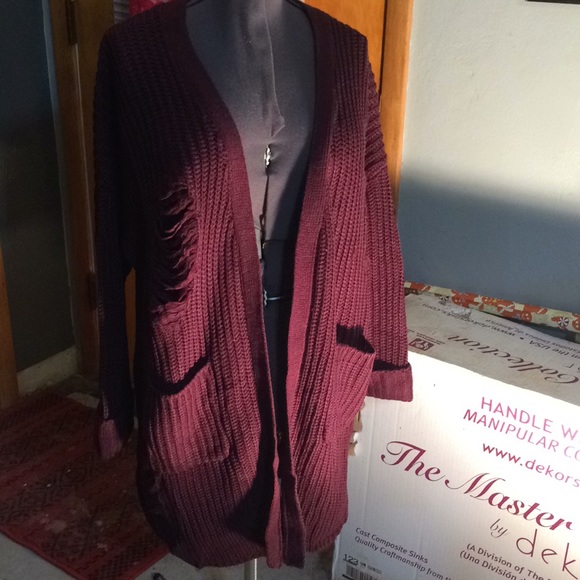 Distressed in Plum - Picture 5 of 5